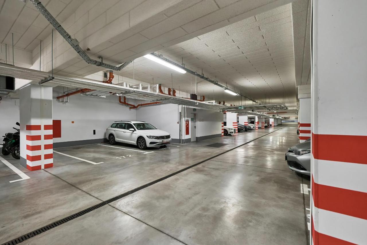 Exclusive Apartments Teczowa With Underground Parking By Noclegi Renters Wrocław Exterior foto