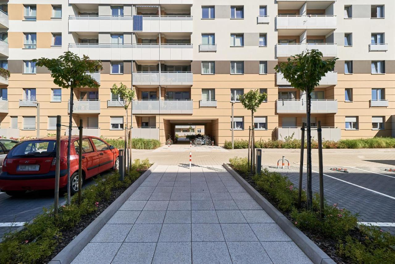 Exclusive Apartments Teczowa With Underground Parking By Noclegi Renters Wrocław Exterior foto