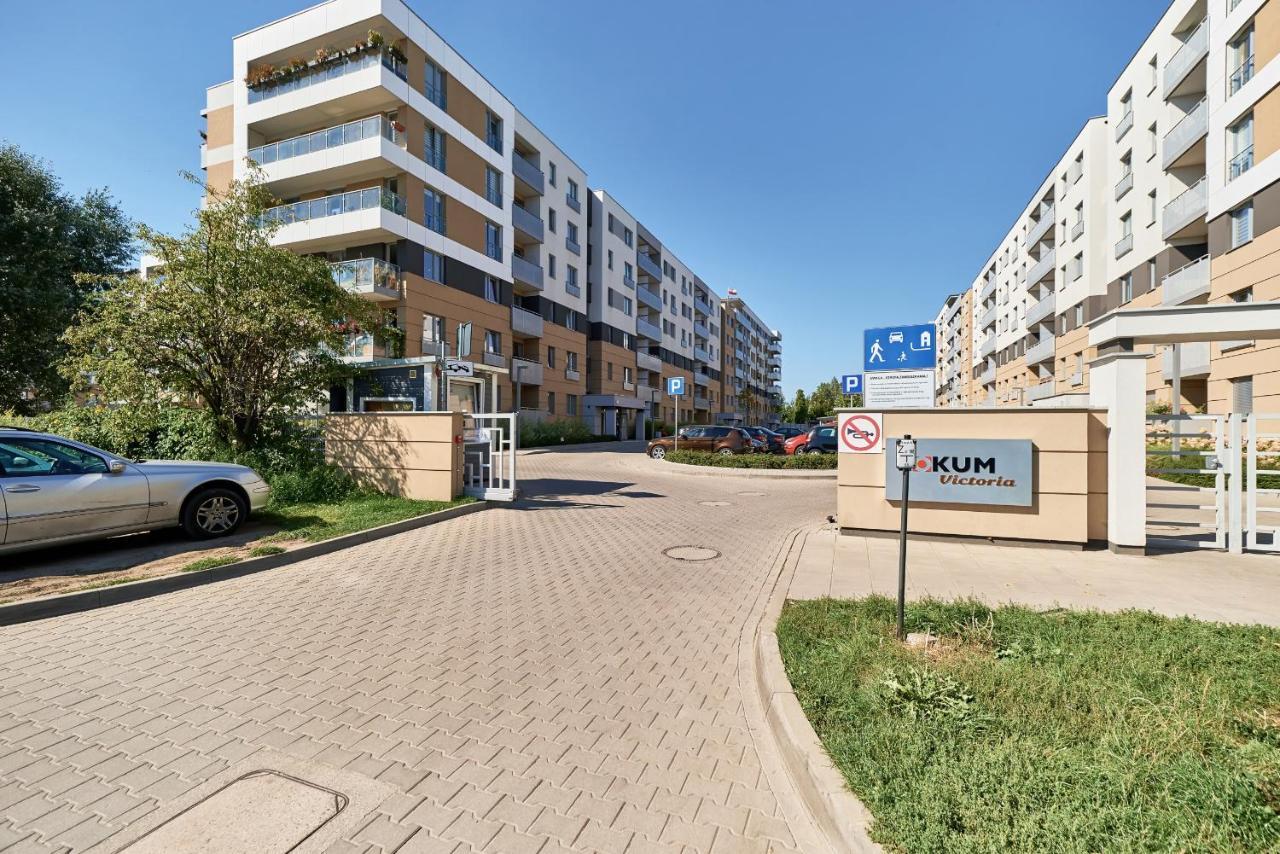Exclusive Apartments Teczowa With Underground Parking By Noclegi Renters Wrocław Exterior foto