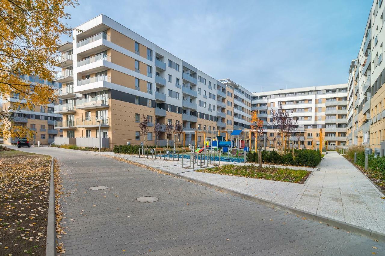 Exclusive Apartments Teczowa With Underground Parking By Noclegi Renters Wrocław Exterior foto