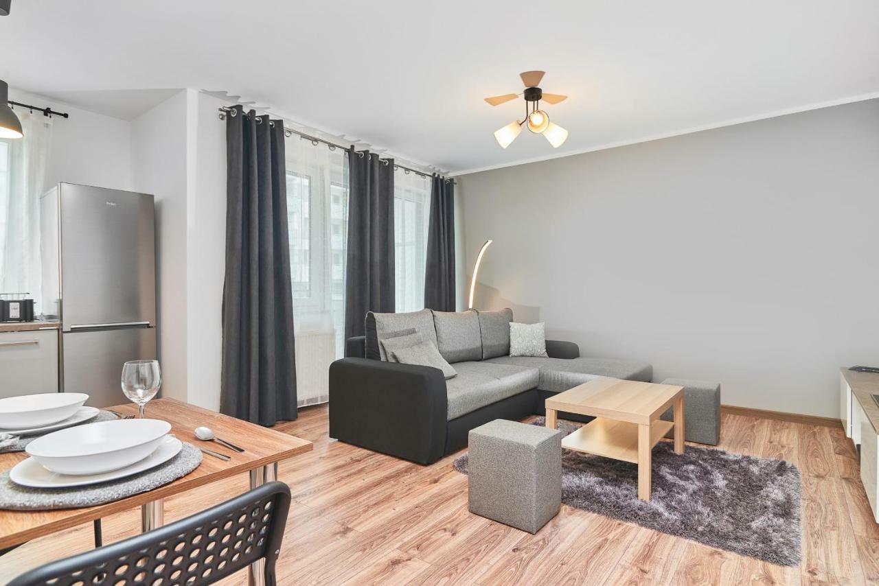 Exclusive Apartments Teczowa With Underground Parking By Noclegi Renters Wrocław Exterior foto